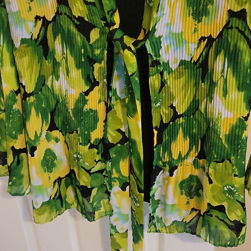 CATO'S Sz18/20W Floral Blouse black faux tank with top overlay Tie at waist - Picture 5 of 6